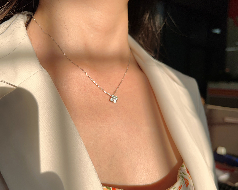 Fashion Four Leaf Clover Sterling Silver Inlay Zircon Pendant Necklace 1 Piece