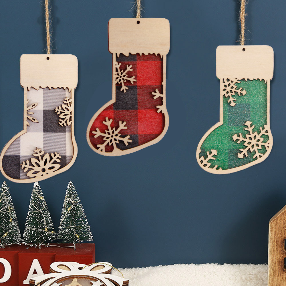 Amazon's new Christmas wooden pendant shopping mall hotel window scene layout red Christmas stocking wooden sign hanging decoration