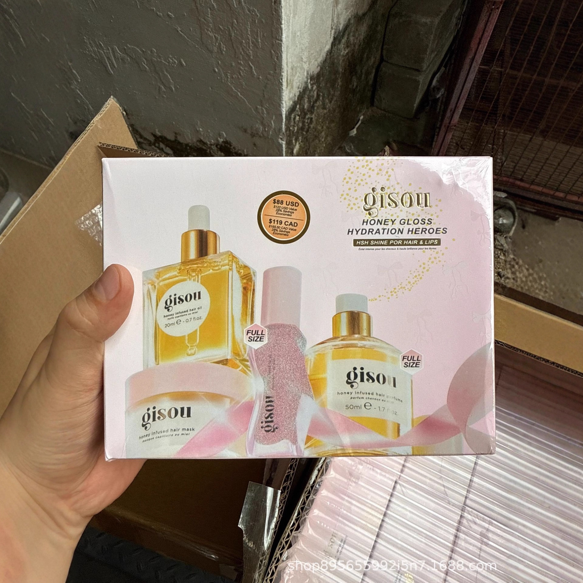 Conjunto de explosión transfronteriza conjunto de valor conjunto de perfumes para el cabello aceite esencial crema hidratante lápiz labial miel labial en stock