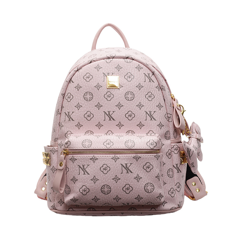 Bolso rosa grande desnudo