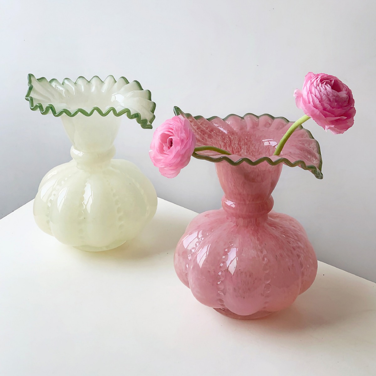 Xinke Home Antique Fenton Style Pumpkin Handmade Glassware Flower Vase French Vintage Fresh Flowers Tabletop Decor 