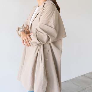 New Japanese Autumn and Winter Coat Coat Women's Design Sense Small Fashionable Popular Loose All-match Mid-length Top