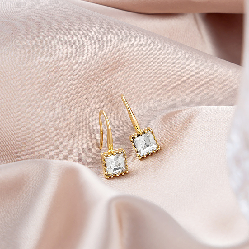 1 Pair Simple Style Square Inlay Alloy Zircon Drop Earrings display picture 2