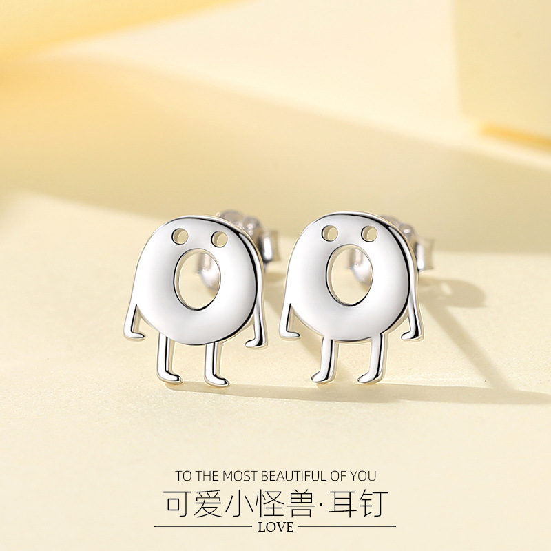S925 pendientes de plata esterlina pendientes de rosquilla divertidos pendientes de plata 925 al por mayor pendientes de plata lisos diseño personalizado sentido nicho