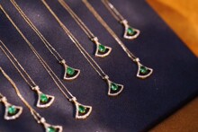 18K����Ȼ��ĸ�Gȹ����au750�ʯ������ʯ30�ʯ15������H���C