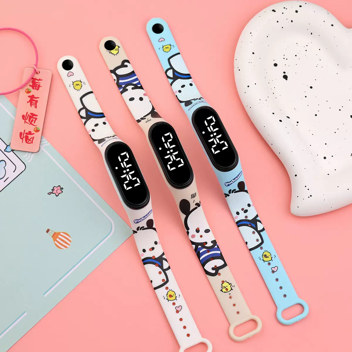 第5代新款潮牌卡通印花LED电子表创意学生运动触摸防水手环表