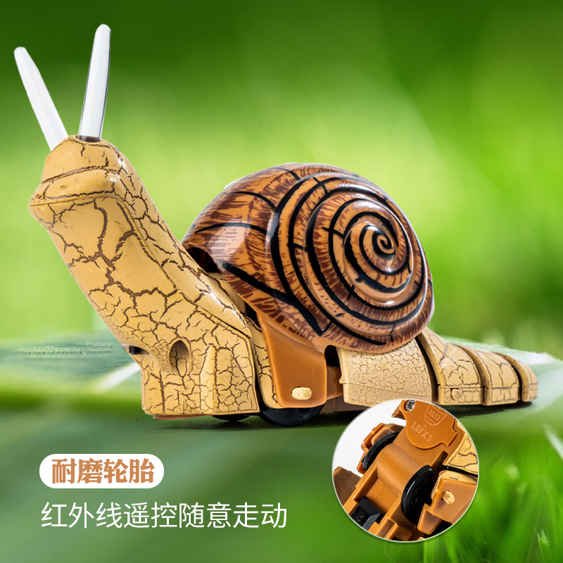 Realistic lightweight movable snails with light, toy, remote control, pet