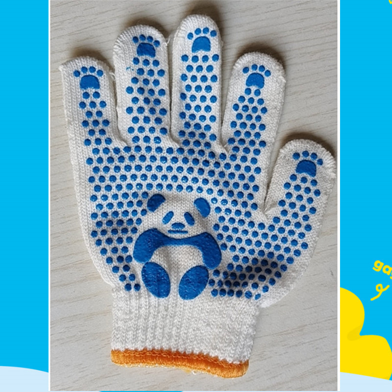 Un par de Pandas comunes de 3 a 6 años