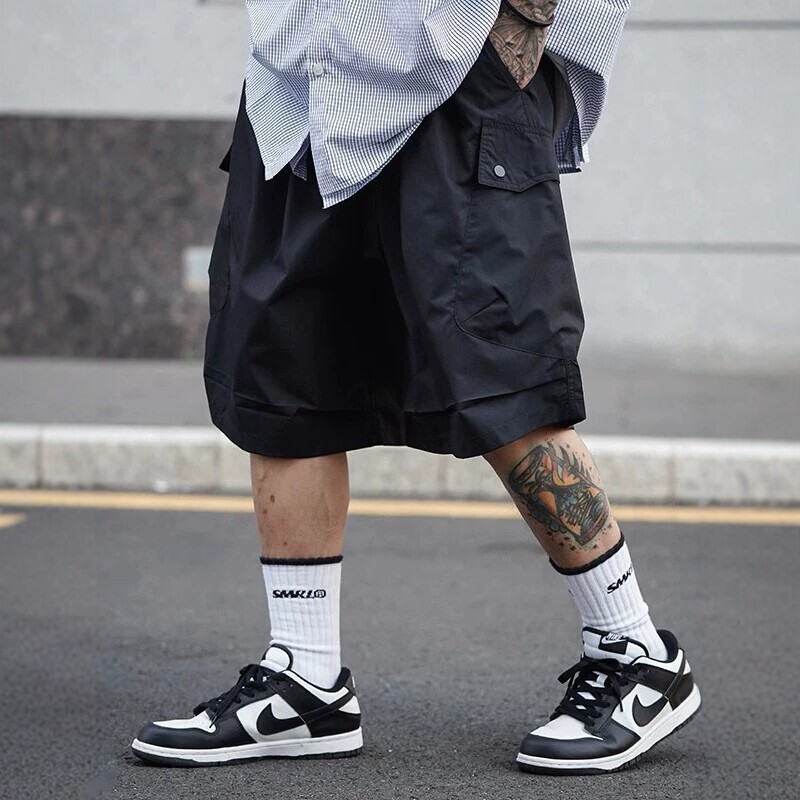 Plus Size 150kg Pleated Thin Quick-Dry Cargo Shorts with Large Pockets for Men, Summer Japanese Retro Loose-Fitting Knee-Length Shorts Plus Size 150kg Pleated Thin Quick-Dry Cargo Shorts with Large Pockets for Men, Summer Japanese Retro Loose-Fitting Knee-Length Shorts
