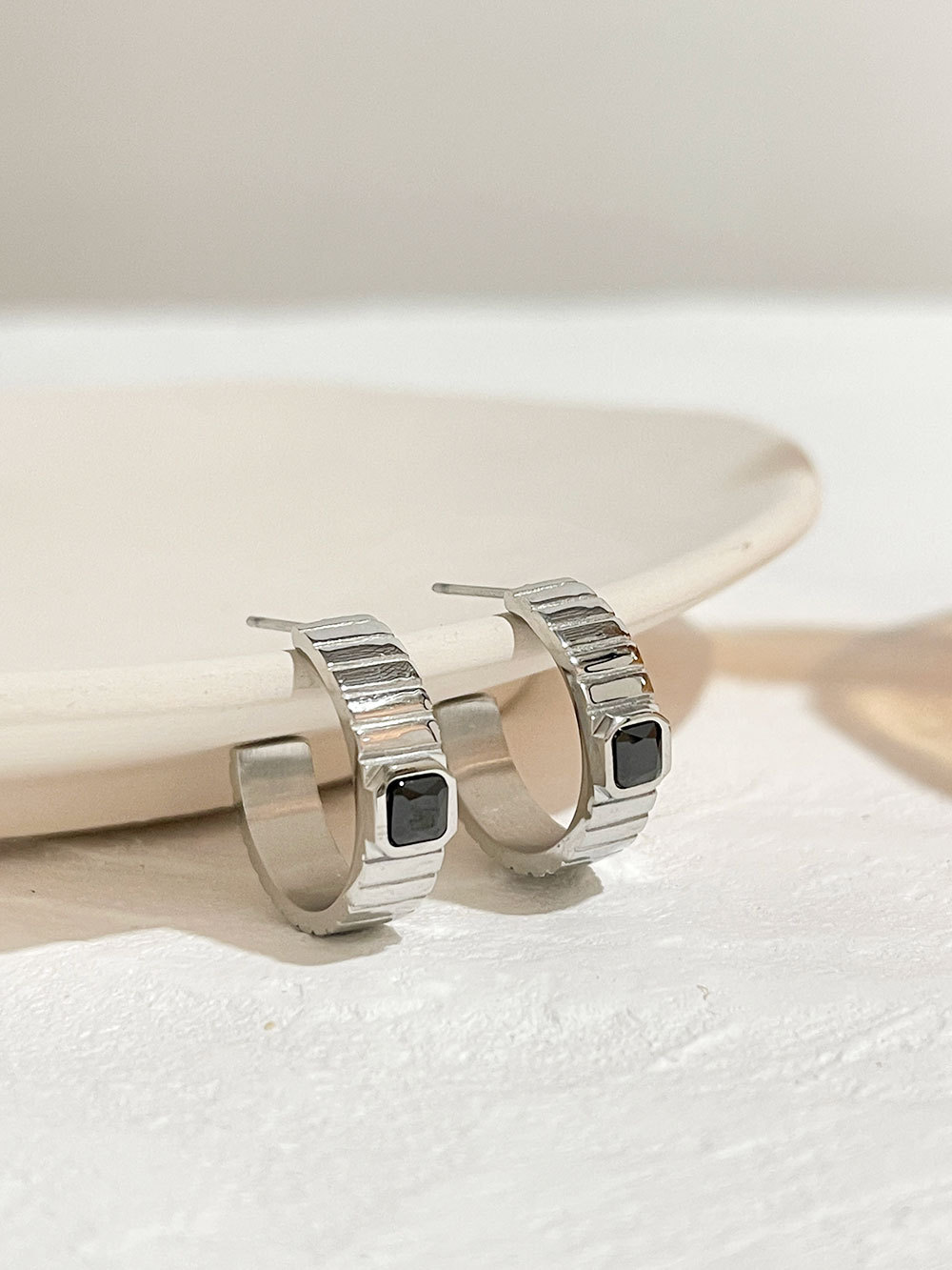 Lady C Shape Stainless Steel Plating Inlay Zircon Ear Studs 1 Pair