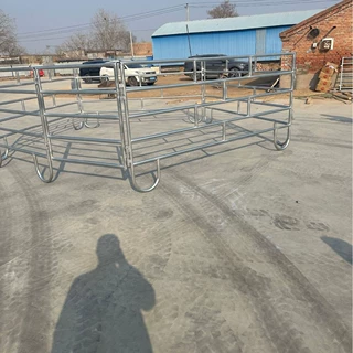 马牛羊场围栏 跑马场护栏  畜牧围栏 鹿马大型动物圈养移动护栏