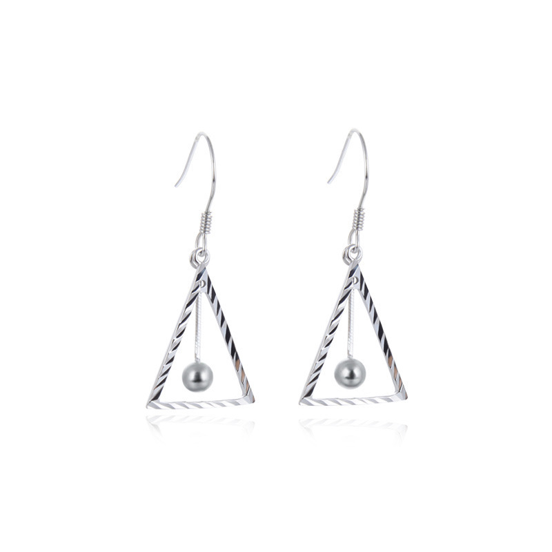 S925 aretes triangulares de moda de plata japonés y coreanos nuevos aretes minimalistas creativos pequeños personales frescos al por mayor