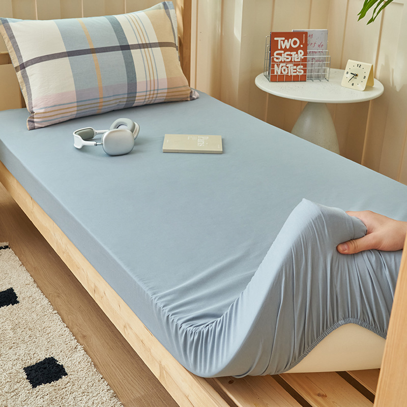 Colcha de cama especial para dormitorio de estudiantes Cubierta protectora de colchón todo incluido Juego de cama de algodón puro Juego de tres piezas 2025 nuevo verano