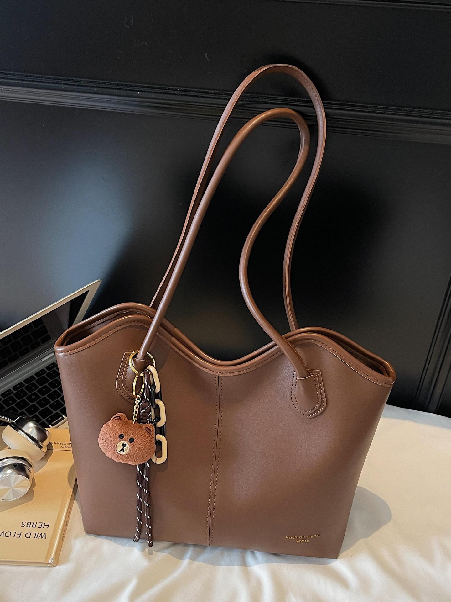 Cross-border retro simple bolso de mano para mujeres 2025 nuevo viaje al trabajo bolso de hombro de gran capacidad bolso de moda debajo de la axila