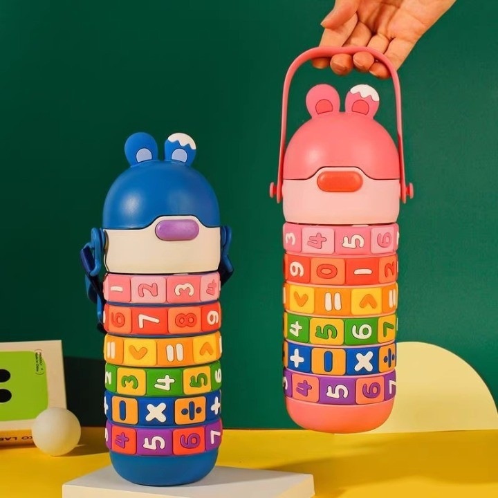 Niños creativos rompecabezas digitales rotativos taza de aislamiento térmico para niños anti-caídas mangas portátiles de dibujos animados lindas tazas de agua de gran capacidad