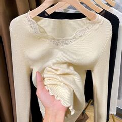 レースはvネックの黒いニットの女性の秋の新型の大きいサイズの太っているmmの中で底のシャツの木の耳元の上着を掛けます。