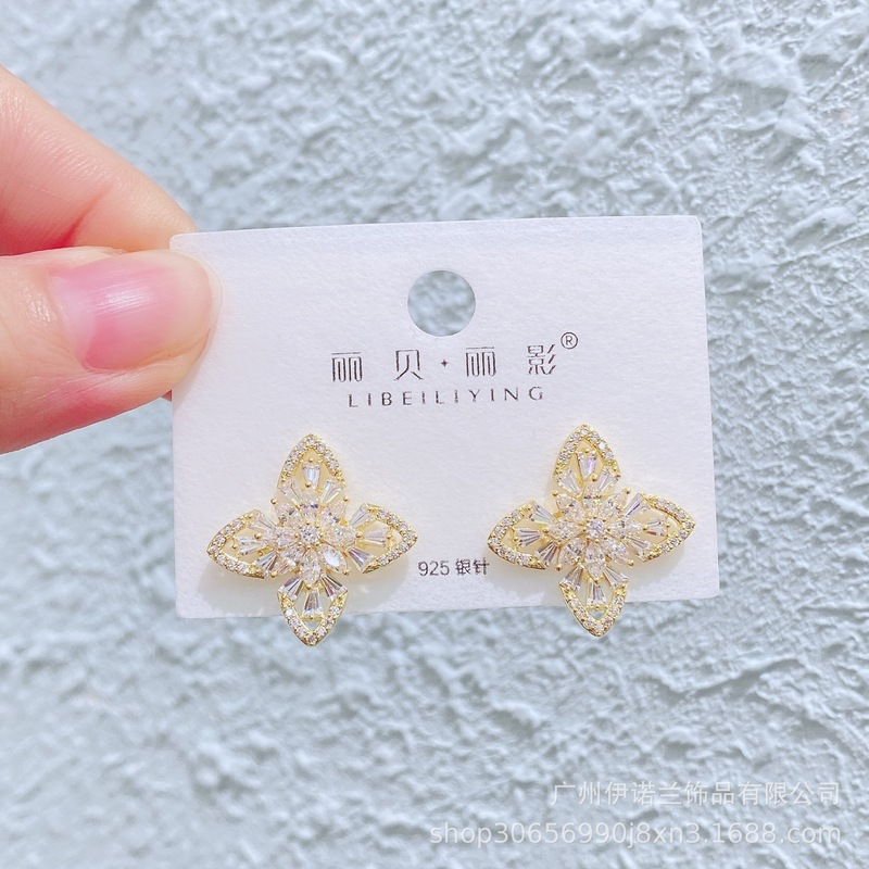丽银/丽贝丽影2025梯形锆石法式高贵水晶锆石耳钉耳环耳饰首饰品|undefined