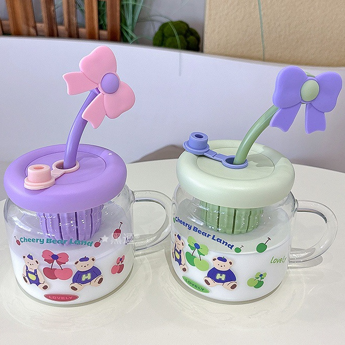 Taza de agua de vidrio resistente a altas temperaturas para niñas, flores lindas de alto valor, corazón de niña, taza de separación de té de oficina