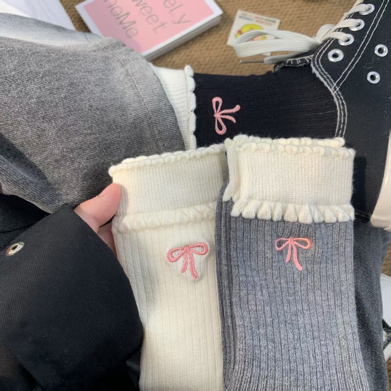 Super Soft Embroidered Bow Socks Women's Korean-style Mid-barrel Double-layer Bubble Mouth Stacking Socks Ins Trendy