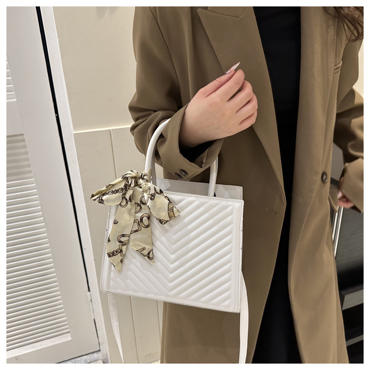 Estilo coreano de moda simple bolso de las mujeres de alta textura de invierno Nuevo diseño nicho bolso de gran capacidad bolsa de mensajero