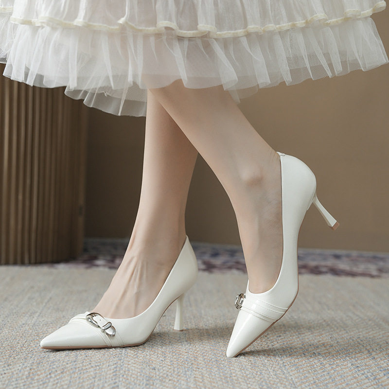 Giày cao gót nữ mũi nhọn gót 6–8 cm phong cách thanh lịch công sở — Màu trắng ngà, màu đen