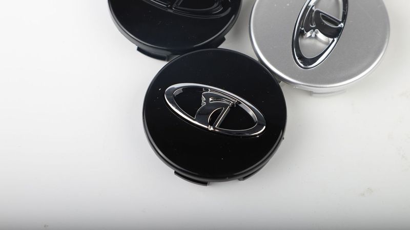 ラダ（LADA）ホイールキャップ装飾カバー、光沢シルバータイプ、ホイールセンター装飾穴カバー、卸売販売、在庫あり|undefined