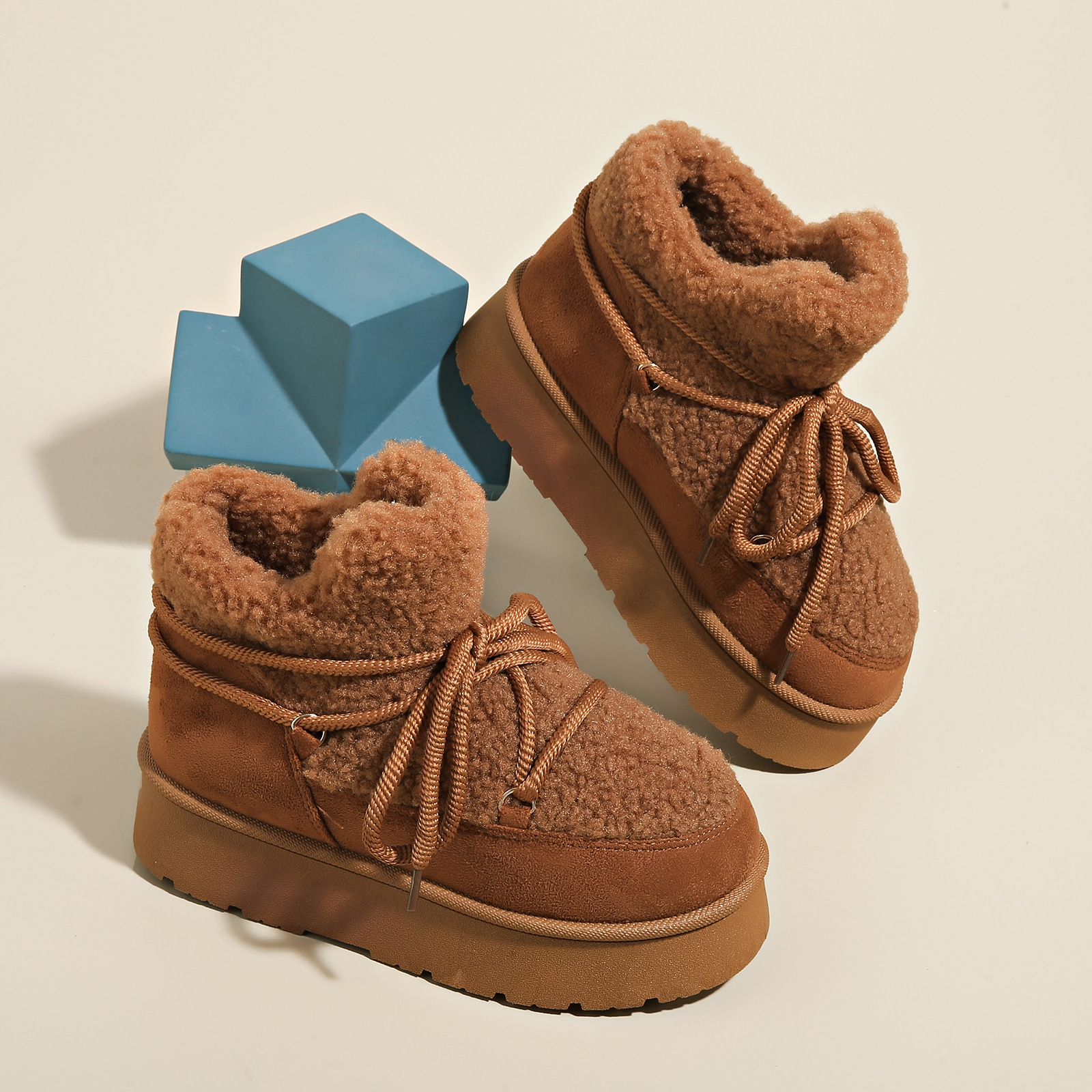 Zapatos casuales de moda de niñas versátiles otoño / invierno 2026 nuevos zapatos de algodón suave para niños botas medias para niños grandes botas Martin