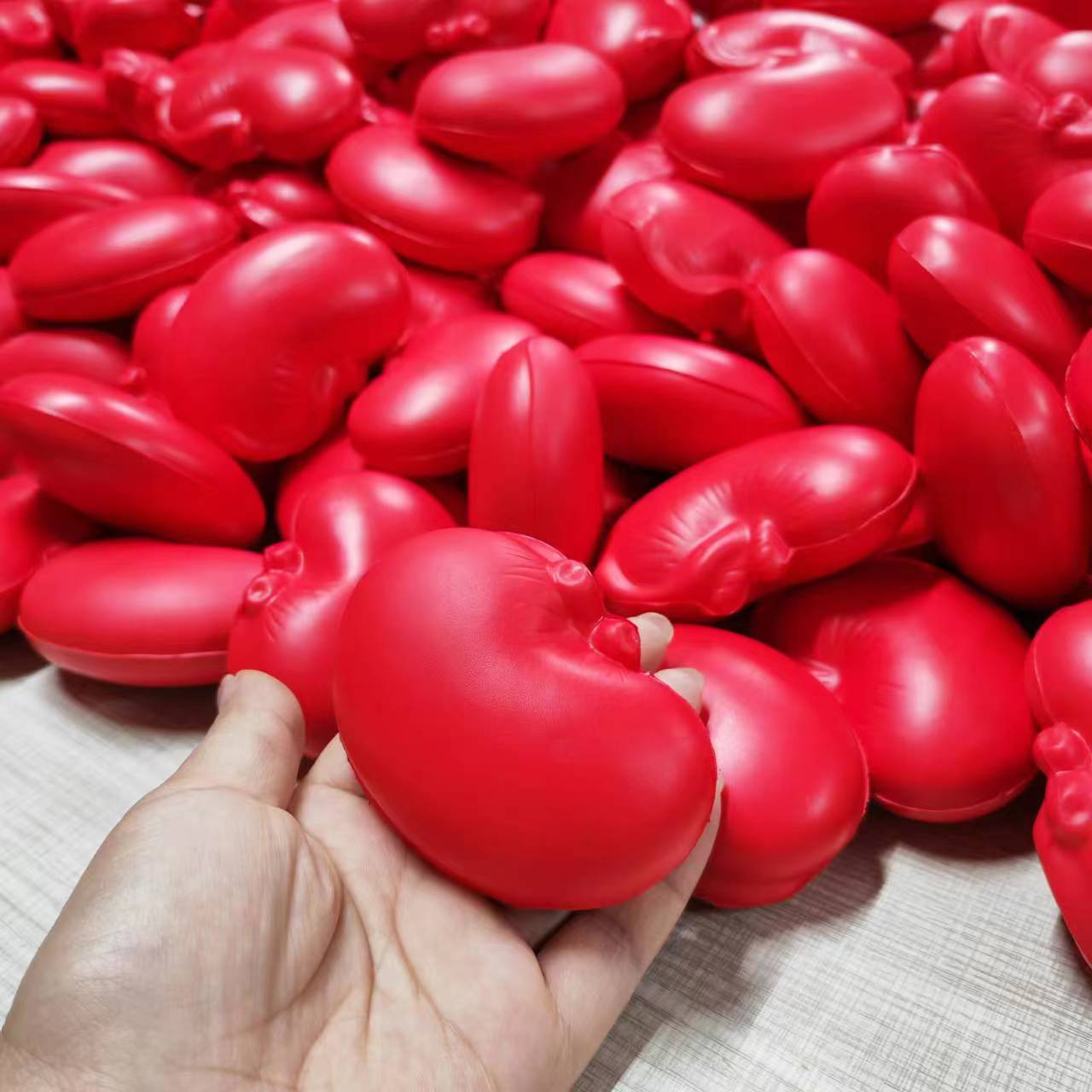 Pu kidney shape 83*57*34mm / See details