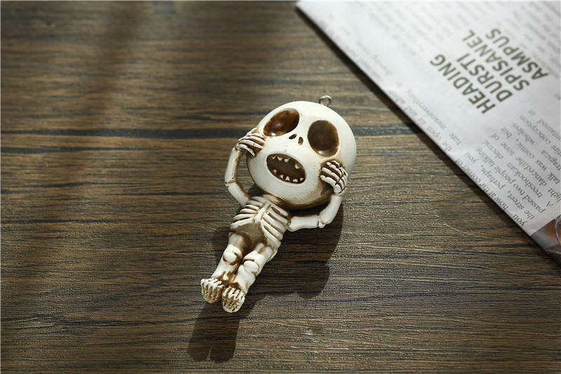 Skeleton Keychain Creative Funny Little Skull Doll Ornaments Cute and Funny Resin Keychain