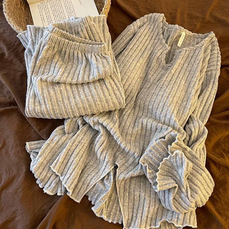 New autumn and winter cashmere loungewear for women, solid color ribbed pajamas with chest pads, long-sleeved home wear, can be worn outside, set New autumn and winter cashmere loungewear for women, solid color ribbed pajamas with chest pads, long-sleeved home wear, can be worn outside, set