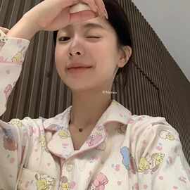 Metwo小‮孩女‬家居服带杯垫bra长袖套装卡通家居服睡衣女