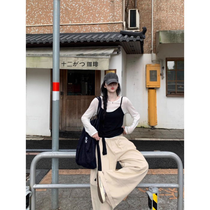검은색
