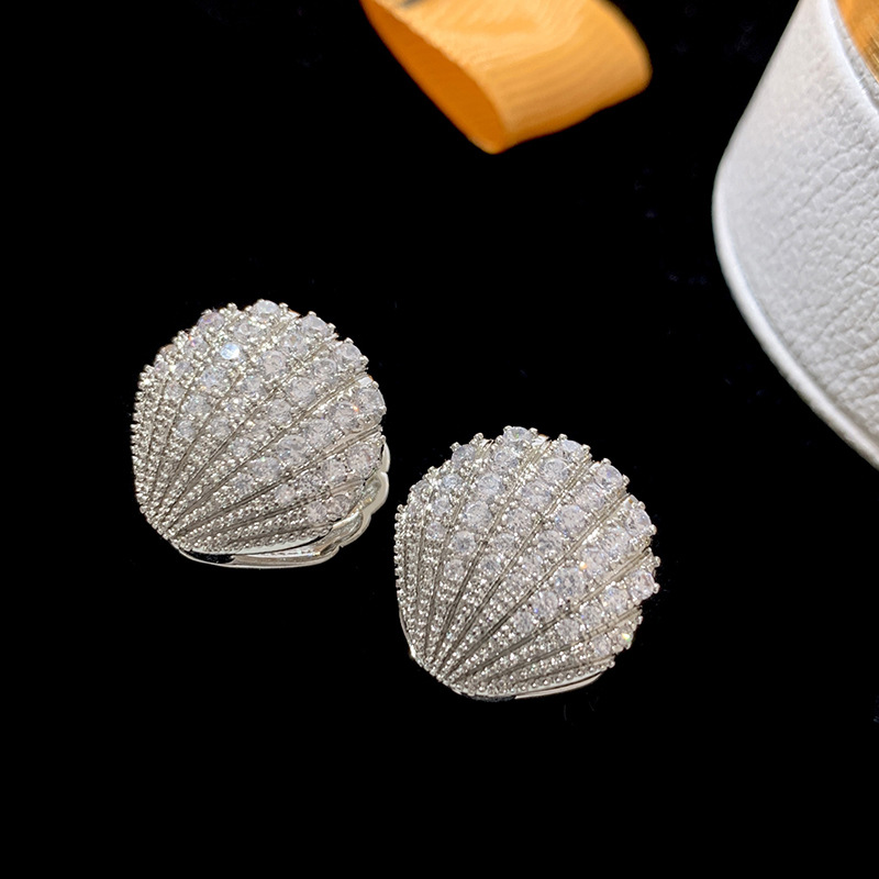 Shell Pattern Women's Gender 1 Pair Vintage Style Shell Inlay Copper Zircon Ear Cuffs