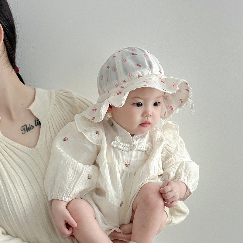 Sombrero para bebés primavera y otoño delgado dulce encaje sombrero pescador sombrero para bebés para protegerse contra el sol pequeño mes sombrero de verano