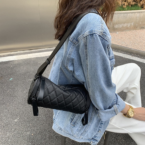 Jiago Autumn/Winter New Single Shoulder Round Tube Bag Casual Herringbone Oxford Cloth Crossbody Bag Wide Strap Embroidered Grid Commute Bag Trendy