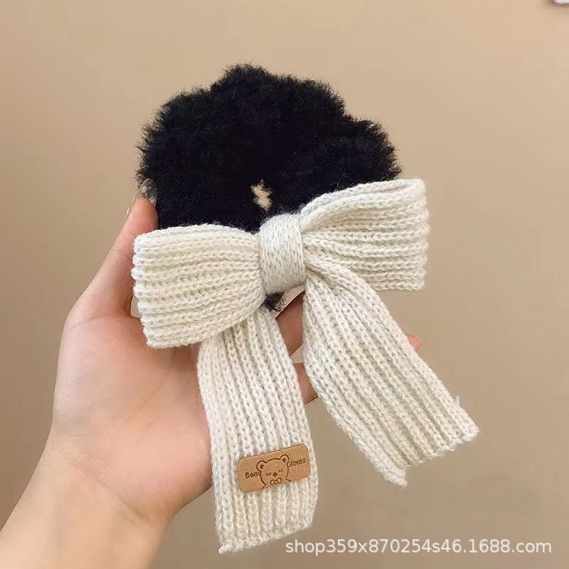 미색 리본 머리끈