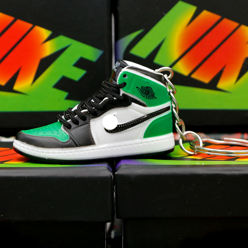 63.a 검정색과 녹색 발가락