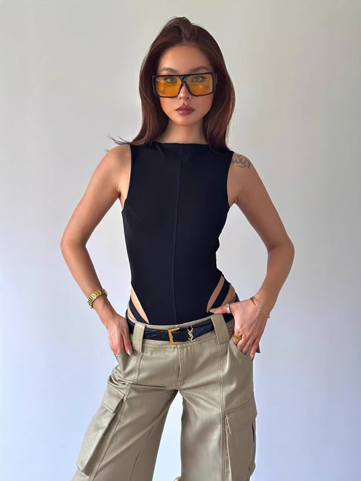 Nicho de diseño 2025aw viejo dinero caliente sexy ácido acético ajustado cintura de corte vertical chaleco de camiseta de espalda abierta