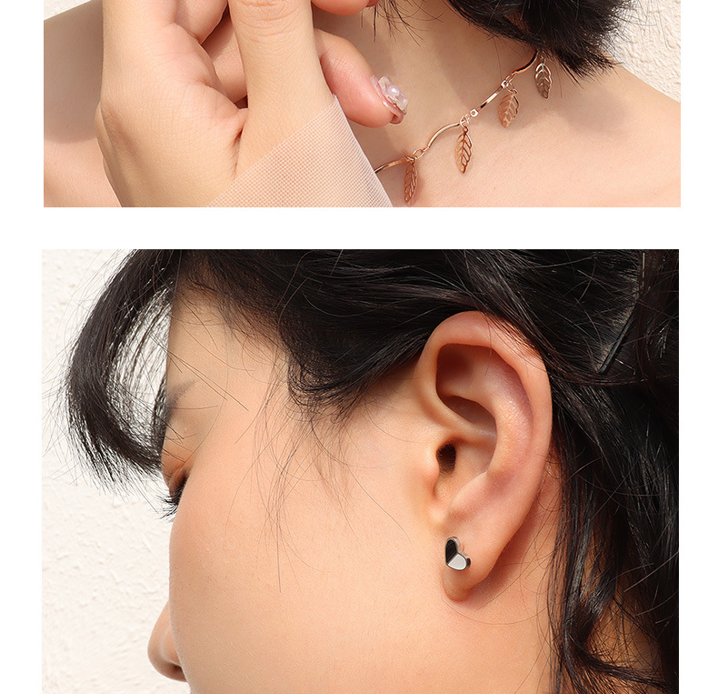 Korean Simple Heart Earrings display picture 9