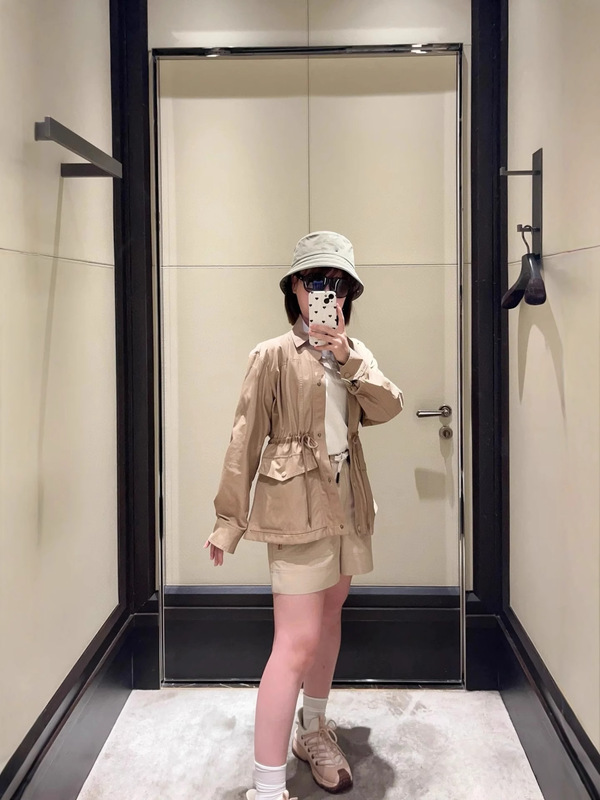 经典卡其色户外机能科技面料休闲夹克上衣收腰百搭低调舒适外套女|undefined