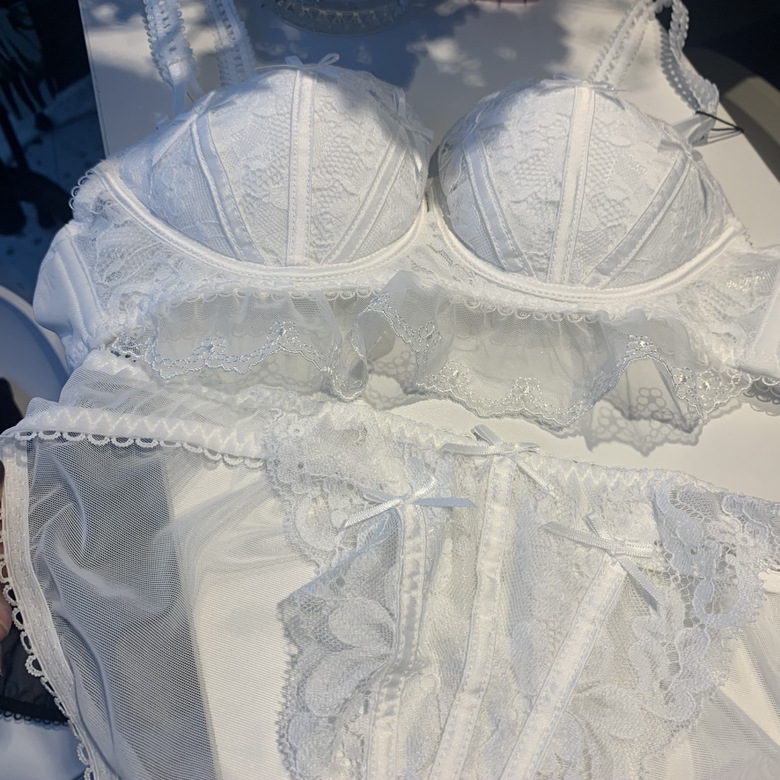 6704A65F-9AFD-4B8A-A562-443368