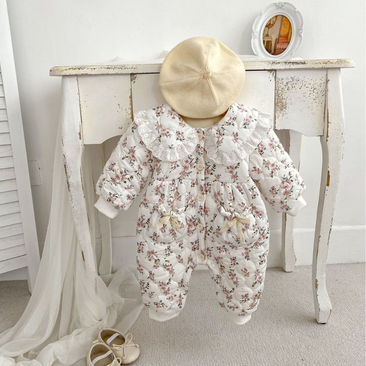 Internet celebridad bebé niñas invierno engrosado mameluco niñas floral de manga larga romper caliente hacia fuera bebé acolchado mono