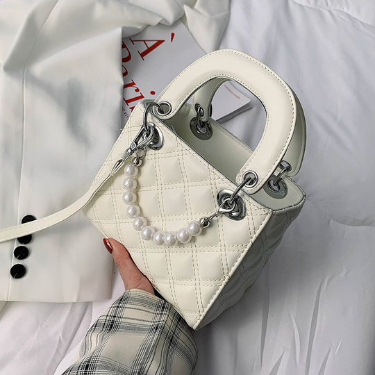 High-grade French niche bag 2021 new fashion rhombus Pearl handbag shoulder crossbody Diana bag