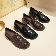 �¿�͹Ŵָ�����ЬŮһ�_�ňA�^ͨ��Ӣ���LСƤЬŮ���x��ٴ�Ь