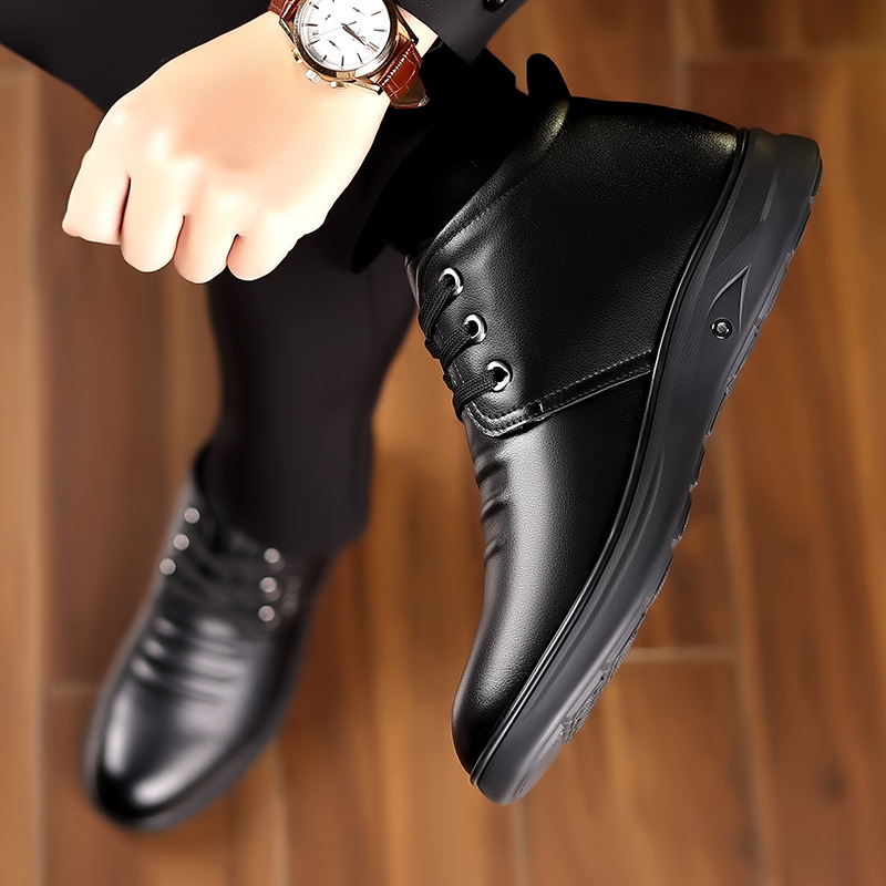 Zapatos de algodón de hombre 2024 invierno nuevo terciero calentamiento grueso piel en uno de zapatos de cuero casuales de alta altura botas de nieve para hombre