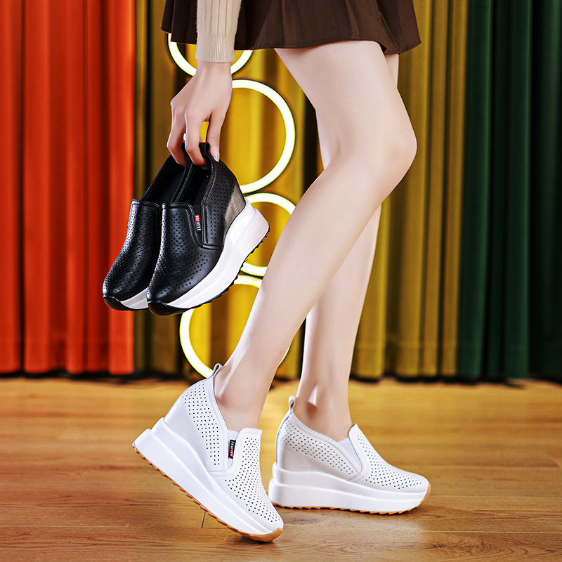 Zapatos de mujer con suela suave no cansados nuevos zapatos de altura ligera y casuales pequeños zapatos blancos de tacones de muffin gruesos agujeros transpirables zapatos de moda de mujer