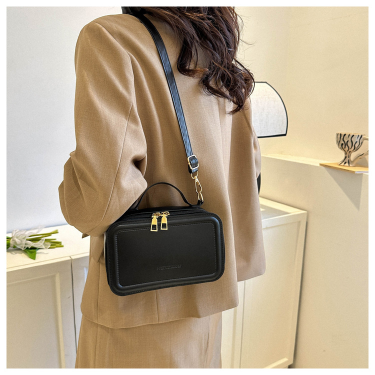 Solid Color Pattern All Seasons Season Women's Small All Seasons Pu Leather Streetwear Shoulder Bag