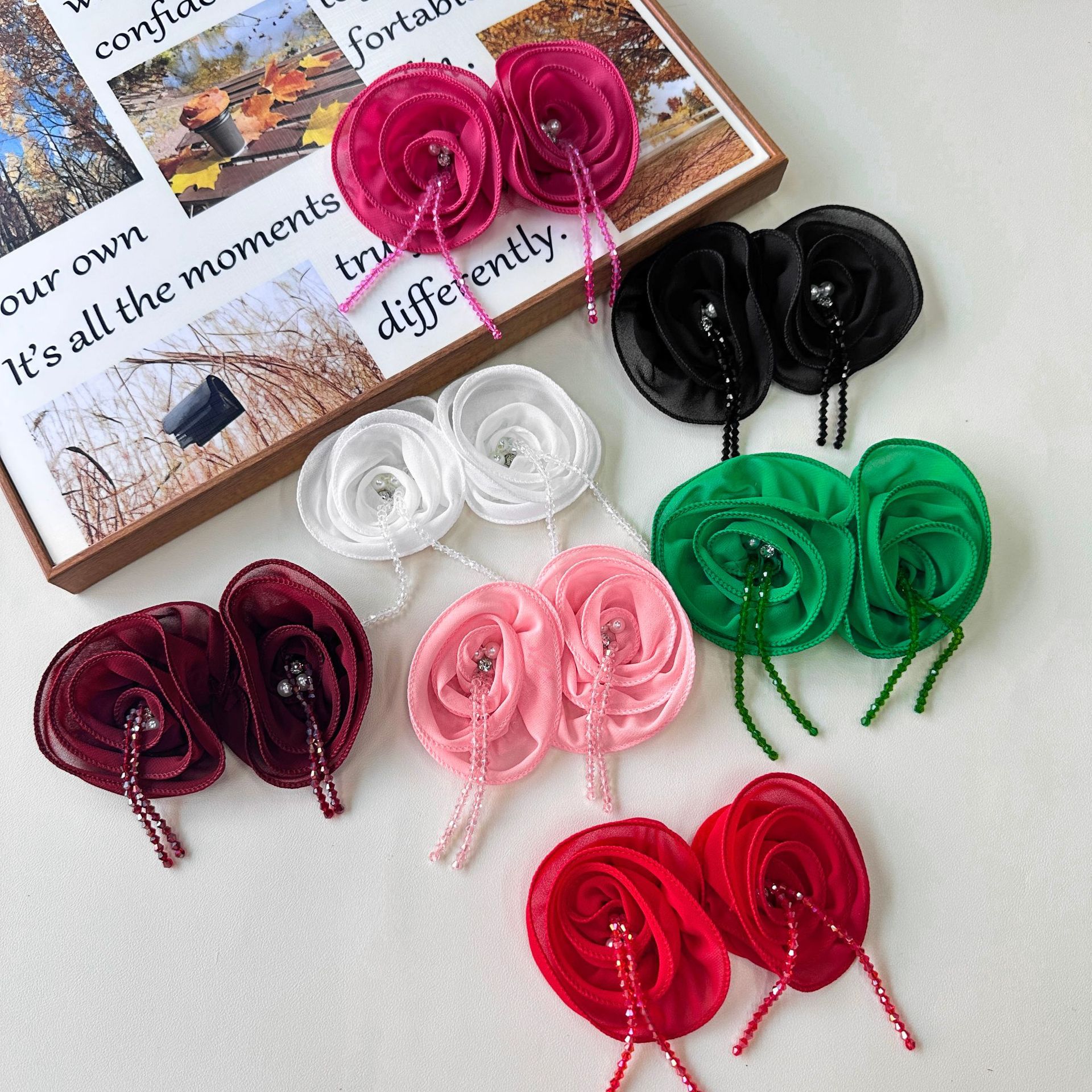 15cm en stock mariposa de nieve flor fringe colgante DIY tocado agarrar clip pecho flor maleta zapatos sombreros accesorios de ropa