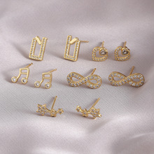 �¿�С����Ů�ٴ��Լ�����ﶬ�߼���ʱ�ж���������Ҷ������Ʒ
