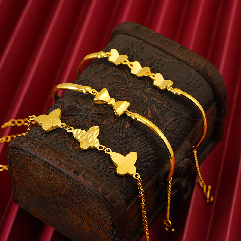 Pulsera chapada en oro todo fósforo exquisito simple mariposa de las mujeres 2022 nueva fábrica de joyería de mano al por mayor